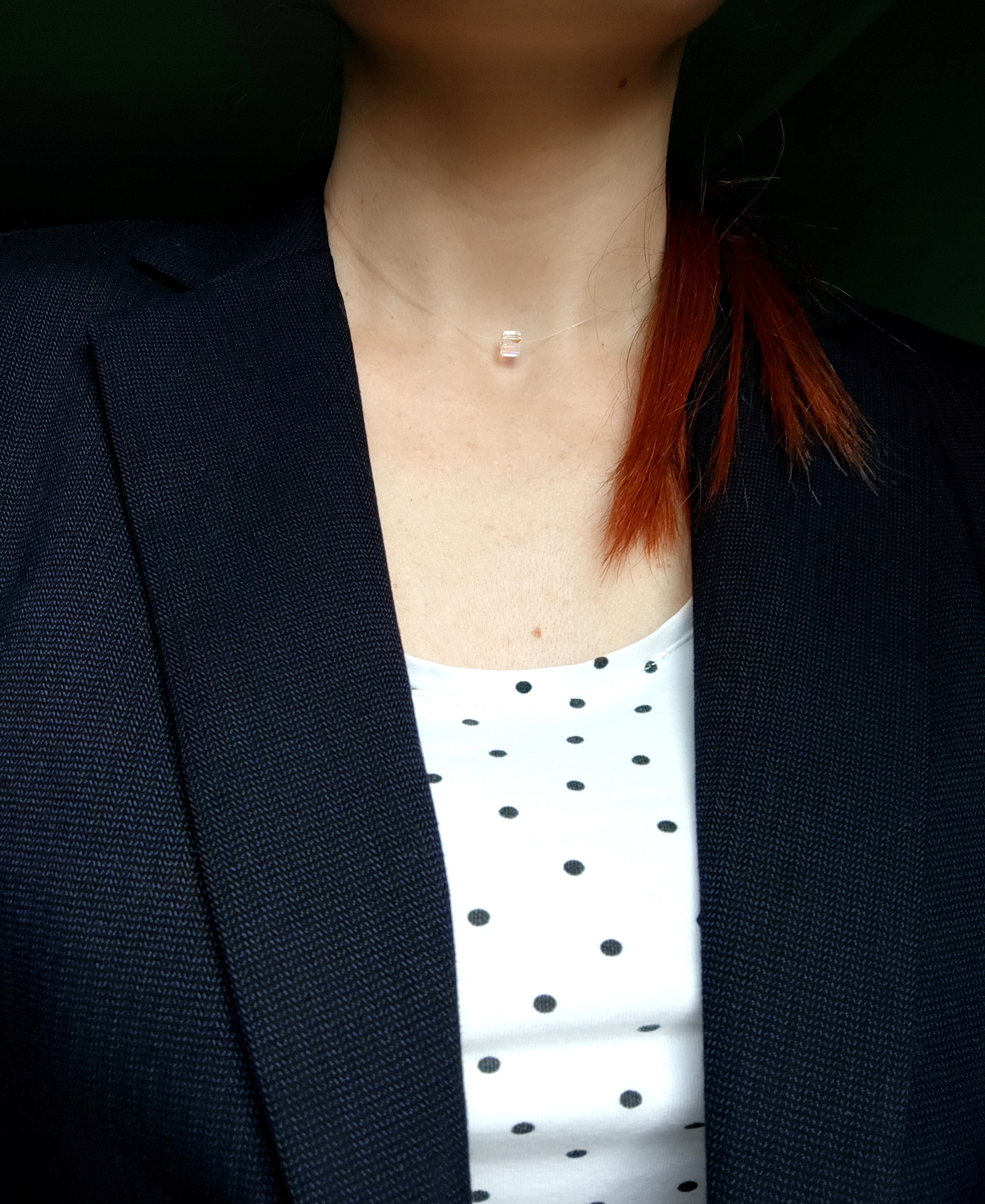 1 resized colier choker cub swarovski pe fir transparent nylon choker la baza gatului cu cristal aurora boreala swarovski cub